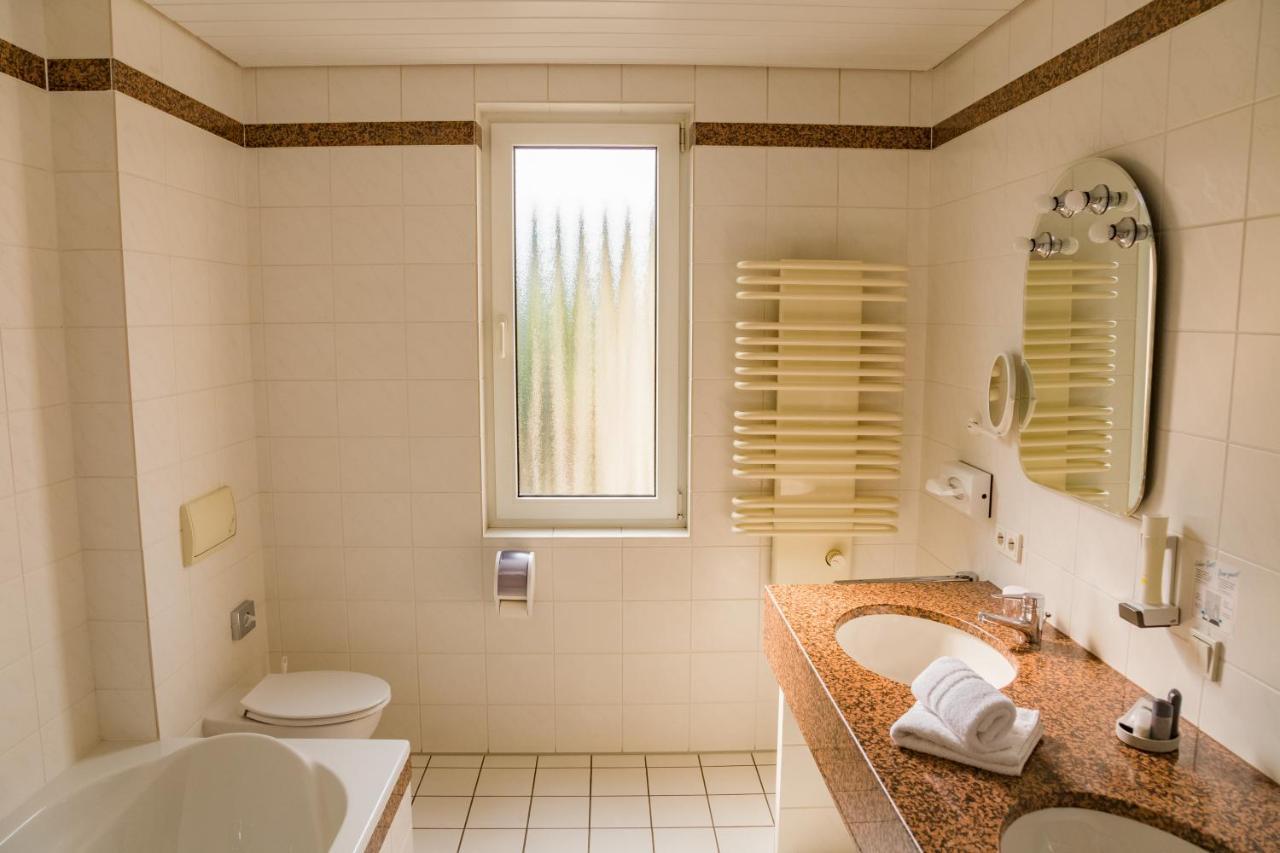 Hotel-Restaurant Zur Krone Loehnberg Ngoại thất bức ảnh