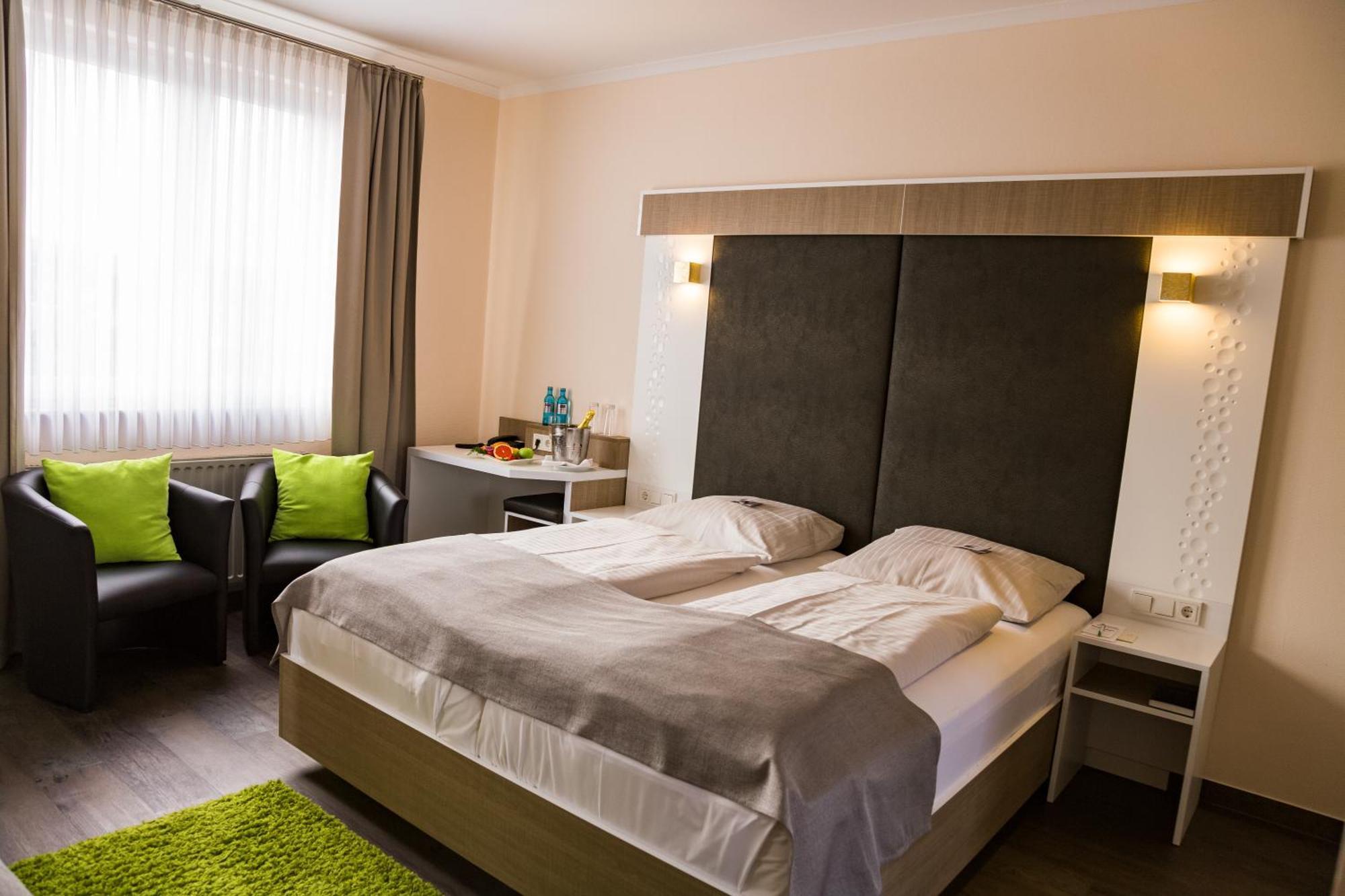 Hotel-Restaurant Zur Krone Loehnberg Ngoại thất bức ảnh