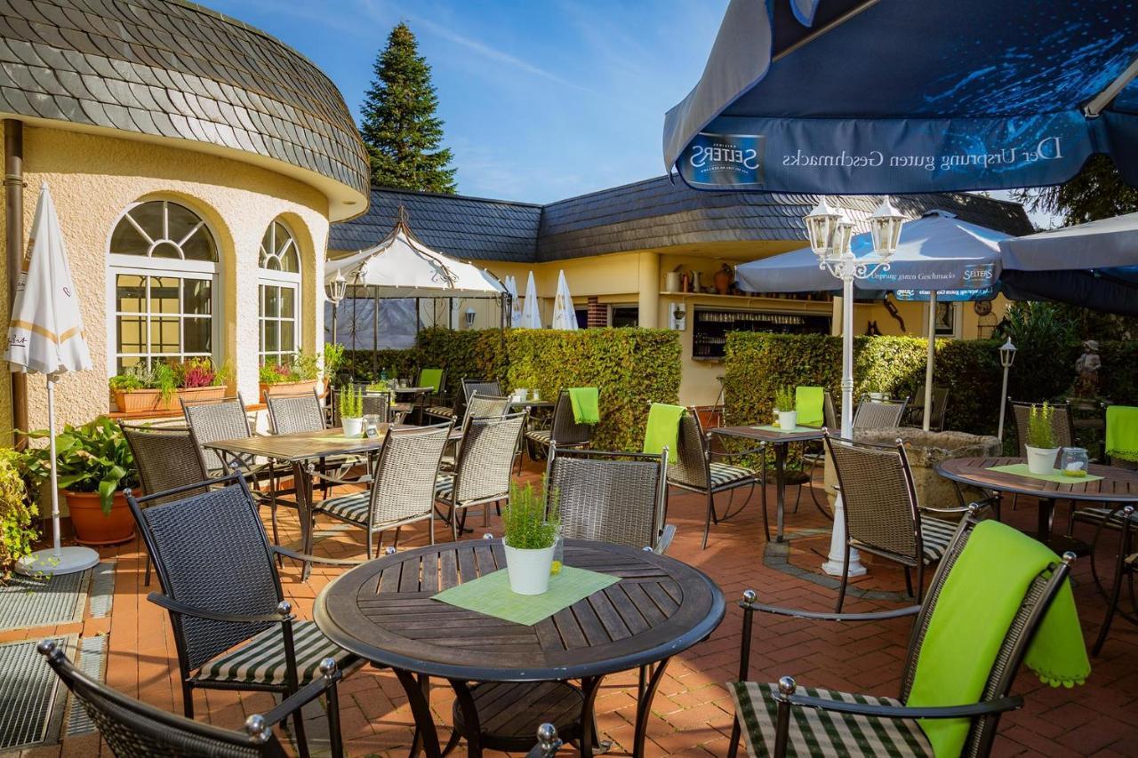 Hotel-Restaurant Zur Krone Loehnberg Ngoại thất bức ảnh